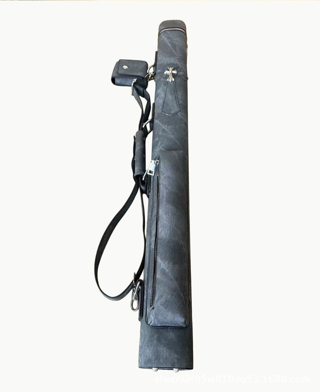 Chrome Hearts double-hole double-hole cue.
